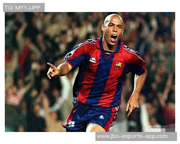 现役足球50大球星全方位解析 力压群雄的技术风采与赛场传奇